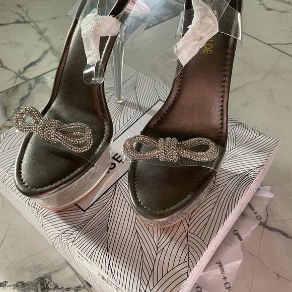 Serenity Rhinestone Bow Clear Platform Sandal Size 9 By Chase & Chloe … - Picture 10 of 14